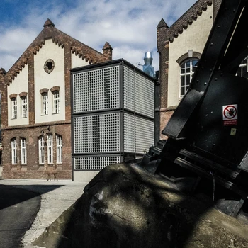 exterier_kompresstare_koupelny_s_pristavbou_schodiste